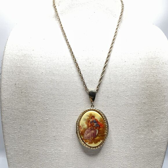 Vintage 1970s Victorian Revival La Rein Fragonard Locket With Chain Necklace - Picture 2 of 7